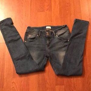 HUDSON Collin Flap Skinny Ankle Jeans